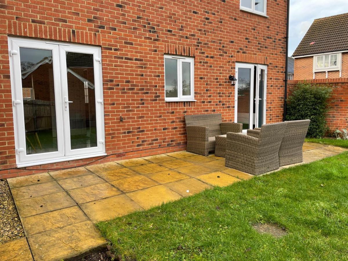 Stunning Large Detached Gloucester, 4 Beds, 3 Bedroom, 2 Bathroom Property, Nr Chelt, The Docks And Quays Sleeps 6 Bagian luar foto
