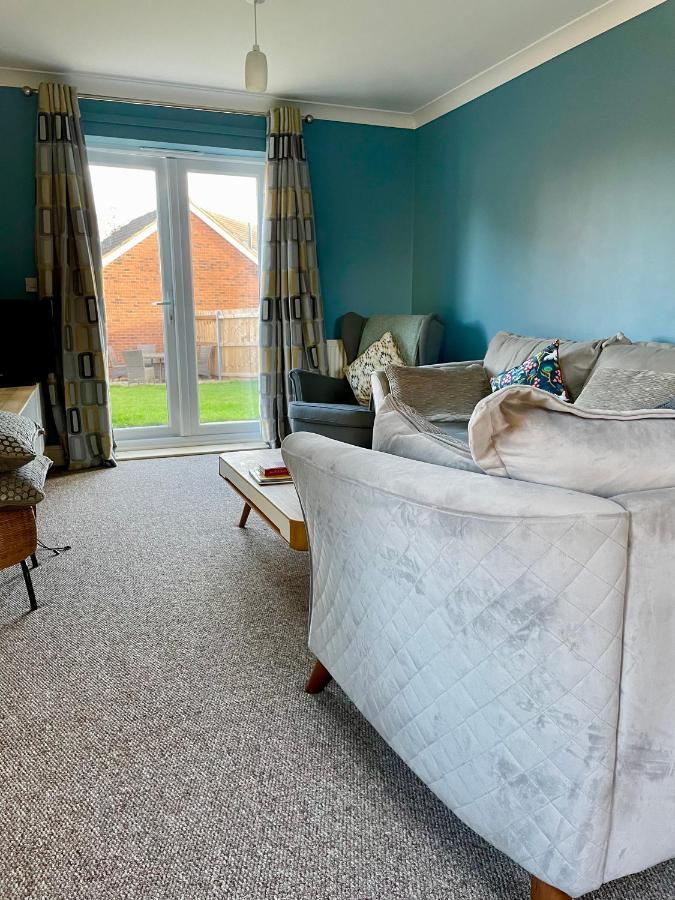 Stunning Large Detached Gloucester, 4 Beds, 3 Bedroom, 2 Bathroom Property, Nr Chelt, The Docks And Quays Sleeps 6 Bagian luar foto