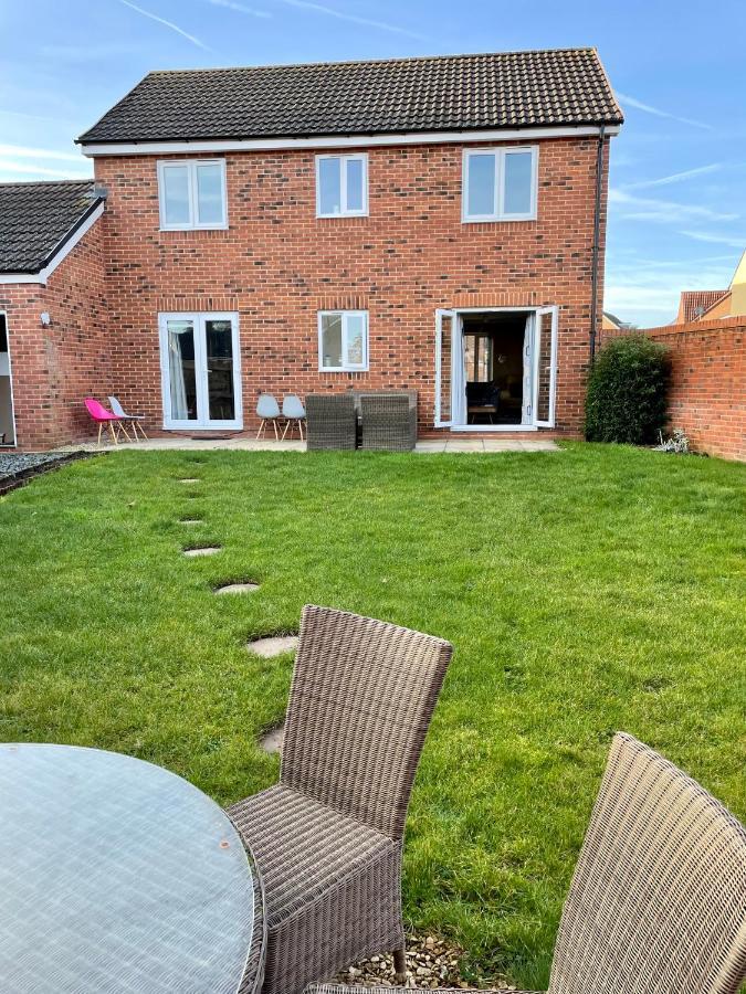 Stunning Large Detached Gloucester, 4 Beds, 3 Bedroom, 2 Bathroom Property, Nr Chelt, The Docks And Quays Sleeps 6 Bagian luar foto