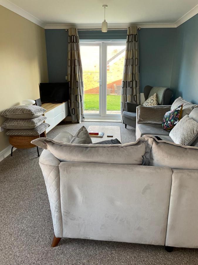 Stunning Large Detached Gloucester, 4 Beds, 3 Bedroom, 2 Bathroom Property, Nr Chelt, The Docks And Quays Sleeps 6 Bagian luar foto