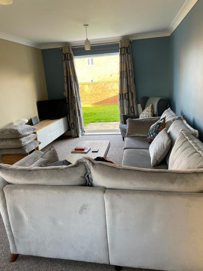 Stunning Large Detached Gloucester, 4 Beds, 3 Bedroom, 2 Bathroom Property, Nr Chelt, The Docks And Quays Sleeps 6 Bagian luar foto